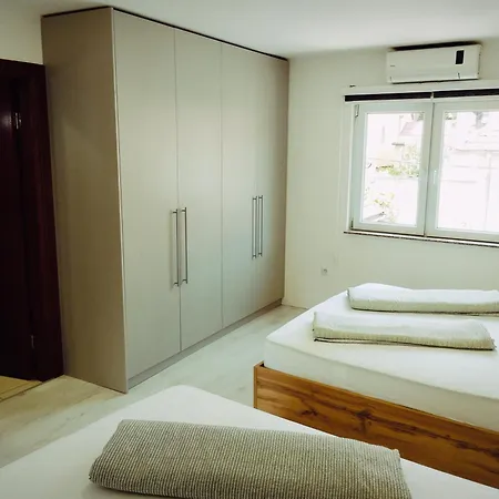 Apartment Bujrum *
